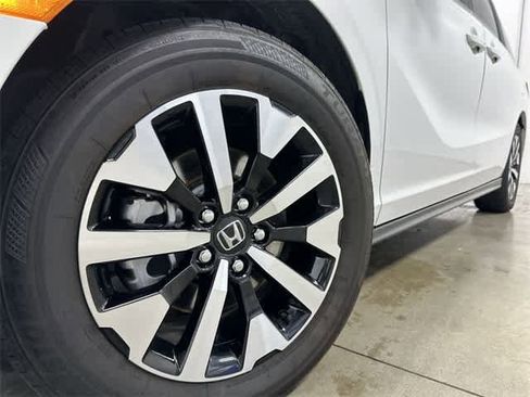 Certified 2025 Honda Odyssey EX-L image 28