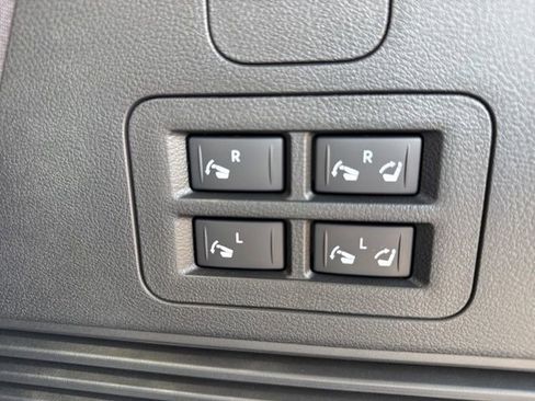 New 2026 Nissan Armada SL w/ Captain's Chari Seat Package image 34