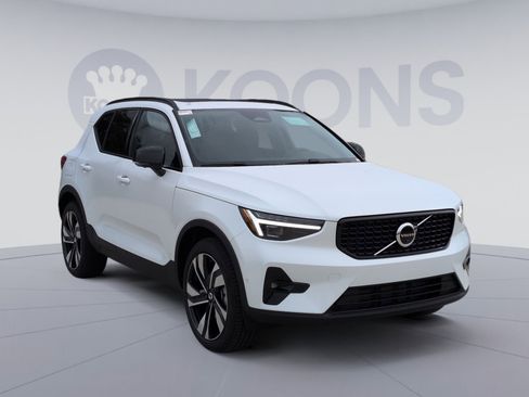 New 2026 Volvo XC40 B5 Ultra w/ Protection Package Premier image 10