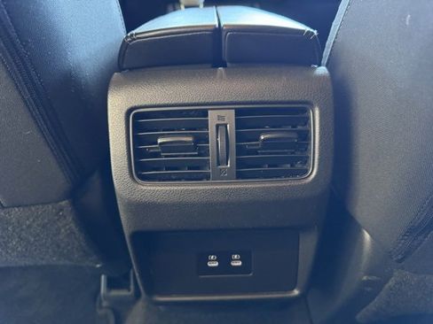 Used 2024 Nissan Rogue SV image 24