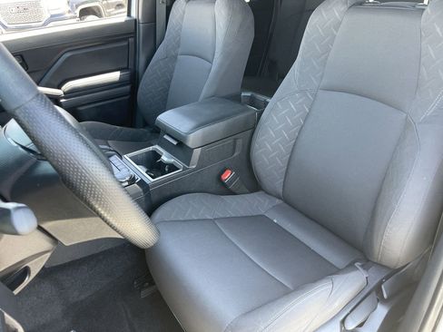 Used 2025 Toyota Tacoma SR5 AWD/4WD image 20