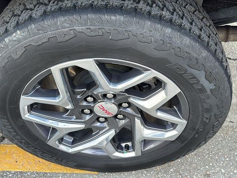 Certified 2023 GMC Sierra 1500 SLT w/ SLT Premium Package image 12