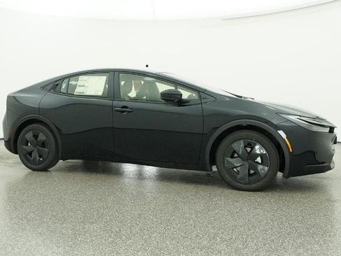 New 2026 Toyota Prius LE image 28