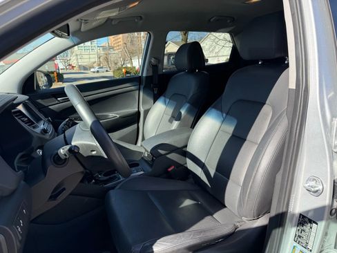 Used 2017 Hyundai Tucson SE Plus image 11