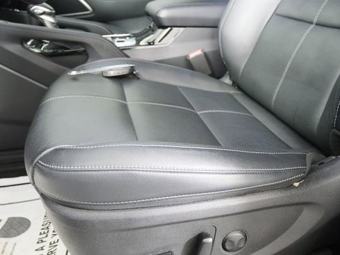 Used 2023 Kia Telluride EX w/ EX Captain's Chair Package image 9