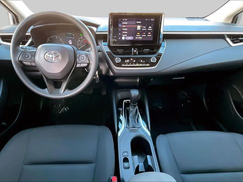 Used 2025 Toyota Corolla LE FWD image 30