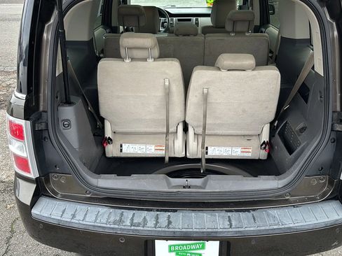Used 2011 Ford Flex SEL w/ Rapid Spec Order Code image 16