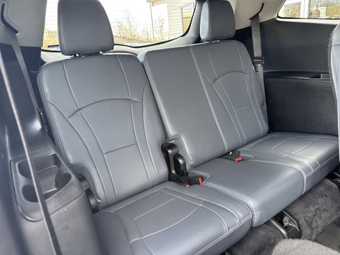 Used 2020 Buick Enclave Essence w/ Sound and Sites Package image 16