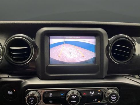 Used 2022 Jeep Wrangler Unlimited Sport image 8