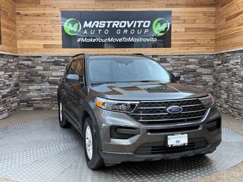 Used 2020 Ford Explorer XLT w/ Comfort Package AWD/4WD image 2