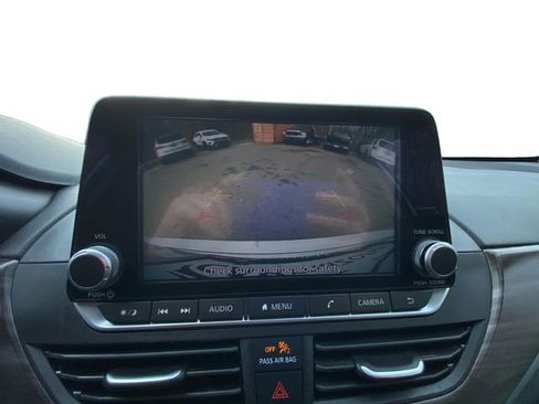 Used 2024 Nissan Altima 2.5 SV image 25