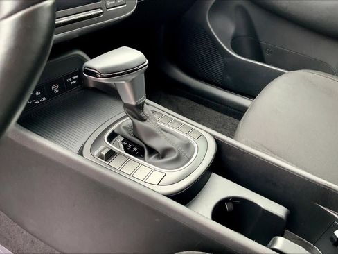 Used 2024 Hyundai Kona SEL FWD image 15