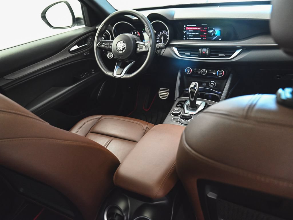 Used 2022 Alfa Romeo Stelvio Ti w/ Active Assist Plus Package AWD/4WD image 33