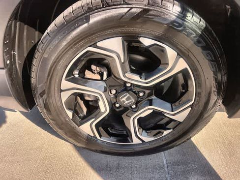 Certified 2019 Honda CR-V Touring image 9