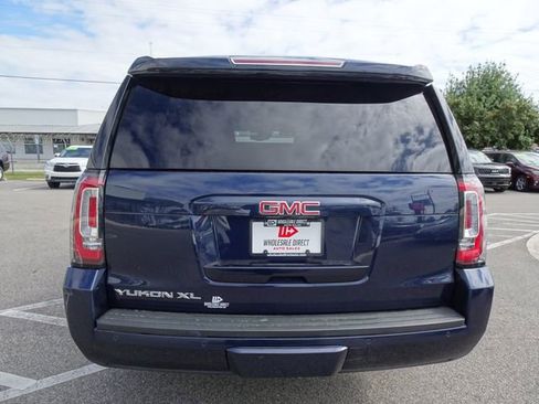 Used 2017 GMC Yukon XL SLT w/ Open Road Package image 5