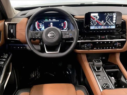 New 2025 Nissan Pathfinder Platinum w/ Lighting Package (N93) image 18