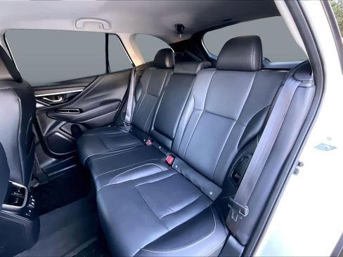 Used 2021 Subaru Outback Limited image 36