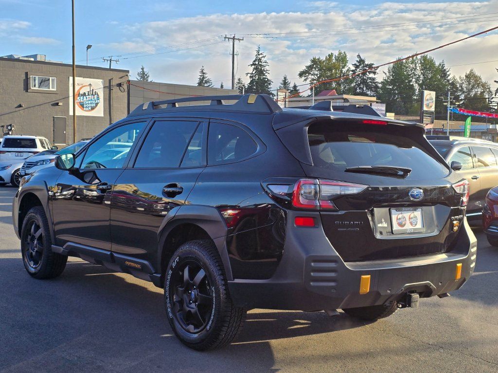 Used 2025 Subaru Outback Wilderness AWD/4WD image 5