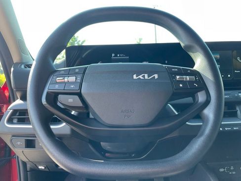 Certified 2025 Kia K4 FWD image 13