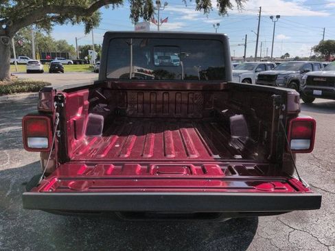 Used 2022 Jeep Gladiator Sport AWD/4WD image 13
