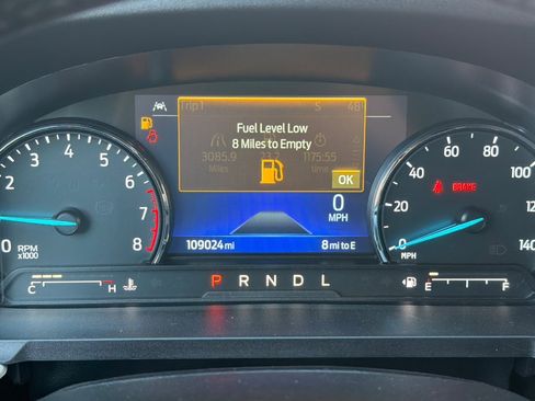 Used 2023 Ford Explorer XLT image 25