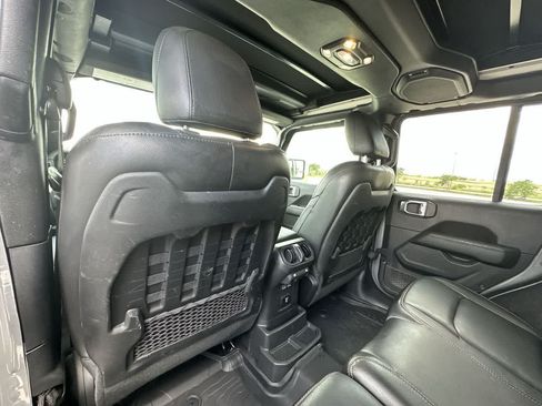 Used 2021 Jeep Wrangler Unlimited Rubicon w/ Trailer Tow Package AWD/4WD image 17