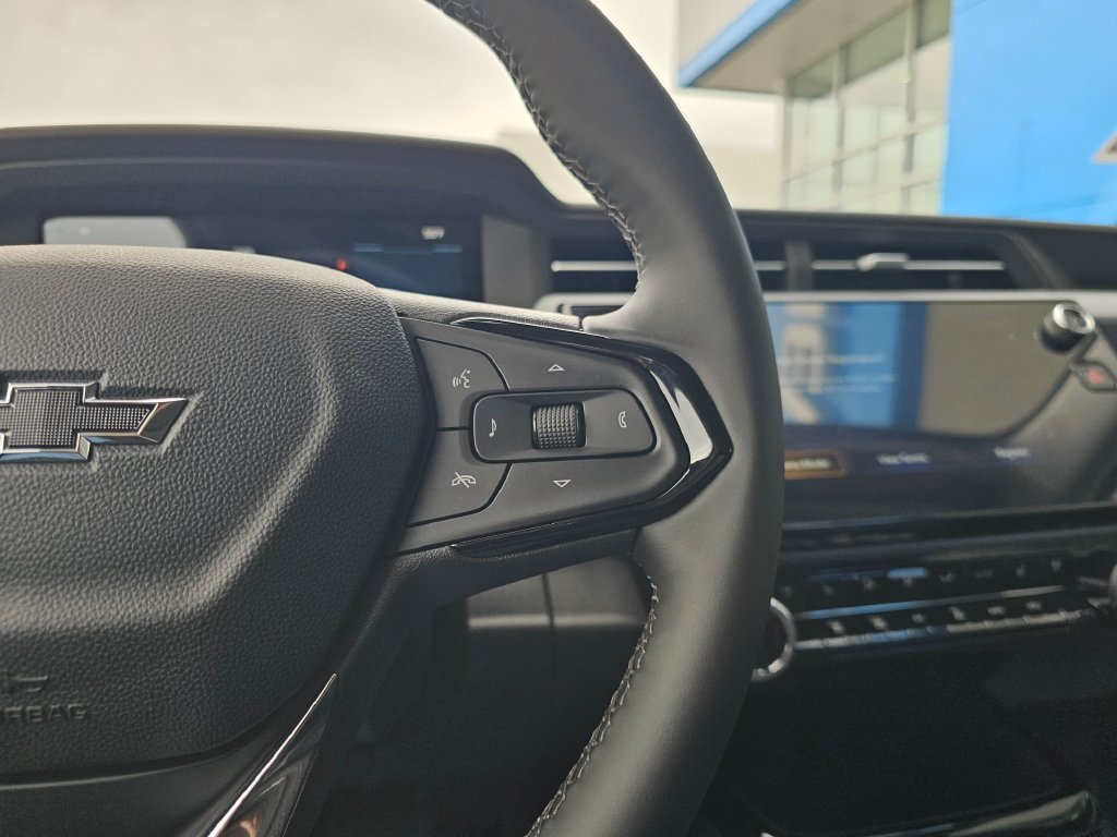 New 2027 Chevrolet Bolt LT w/ Dual Panel Sunroof Package FWD image 32