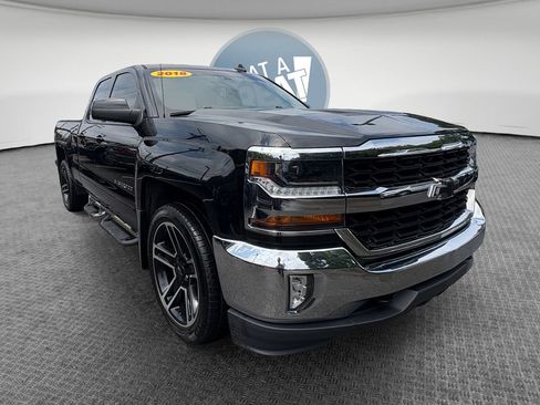 Used 2018 Chevrolet Silverado 1500 LT w/ All Star Edition AWD/4WD image 1