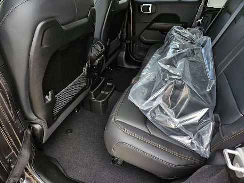 New 2025 Jeep Wrangler Unlimited Sahara image 20