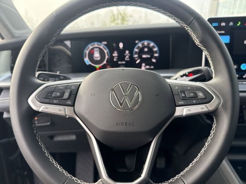 New 2026 Volkswagen Tiguan SE AWD/4WD image 17