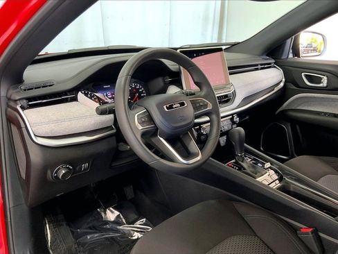 Used 2023 Jeep Compass Sport image 14