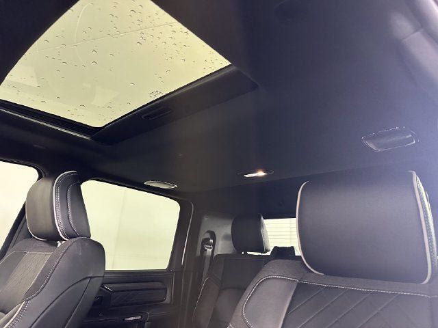 Used 2025 RAM 2500 Limited AWD/4WD image 12