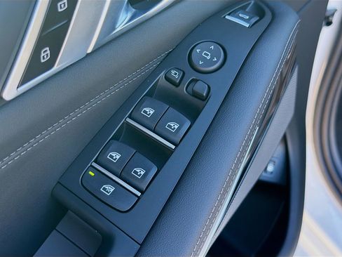 New 2026 BMW X5 xDrive50e w/ M Sport Package image 24