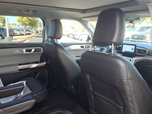 Certified 2022 Ford Explorer XLT w/ Equipment Group 202A image 13