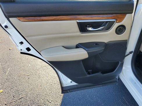 Used 2019 Honda CR-V Touring image 14