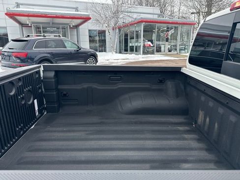 Used 2025 Nissan Frontier S w/ S Utility Package image 26