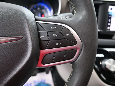 Used 2023 Chrysler Voyager LX FWD image 33