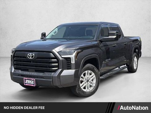 Used 2022 Toyota Tundra SR5 w/ SR5 Convenience Package AWD/4WD image 1