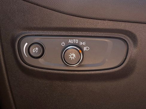 Used 2022 Chevrolet Equinox LS w/ LS Convenience Package FWD image 20