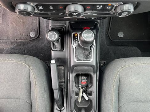 Used 2024 Jeep Wrangler Unlimited Sport AWD/4WD image 26