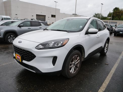 Used 2021 Ford Escape SE AWD/4WD image 2