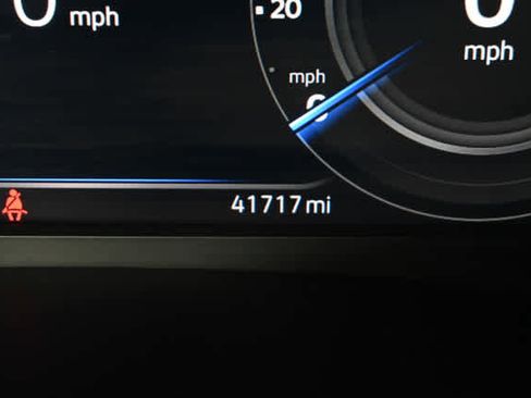 Used 2022 Volkswagen Atlas Cross Sport SE w/ Panoramic Sunroof Package image 26