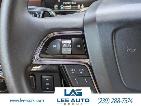 Used 2021 Lincoln Navigator Reserve w/ Luxury Package AWD/4WD image 24