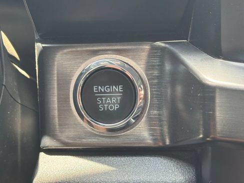 Used 2024 Ford F350 Lariat w/ Lariat Ultimate Package AWD/4WD image 22