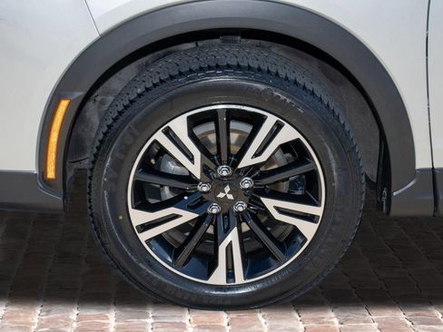 Used 2023 Mitsubishi Eclipse Cross SE AWD/4WD image 37