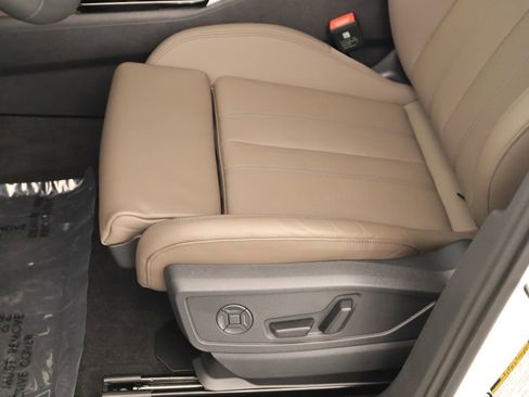 New 2025 Audi Q5 Prestige image 25