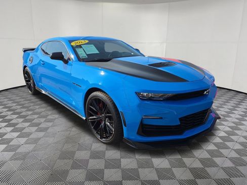Used 2023 Chevrolet Camaro SS RWD image 2
