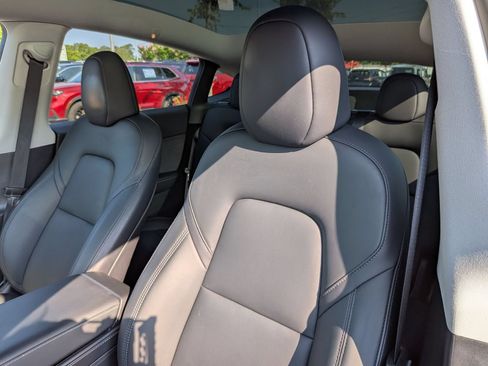 Used 2023 Tesla Model Y Long Range AWD/4WD image 15