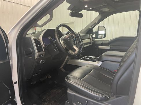 Used 2020 Ford F250 Lariat w/ Lariat Ultimate Package AWD/4WD image 11