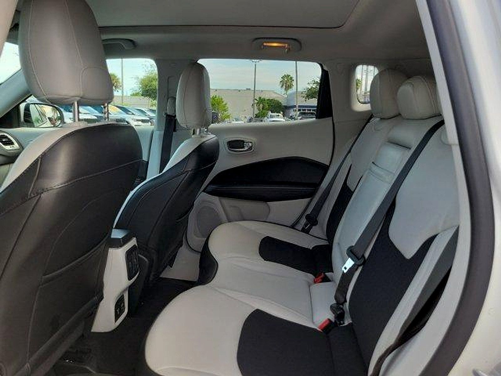 Certified 2019 Jeep Compass Latitude w/ Popular Equipment Group FWD image 16